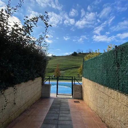 Rozando El Mar En Puerto Calderon *